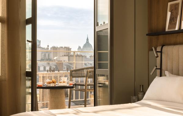 Chambre Signature Terrasse vue Tour Eiffel